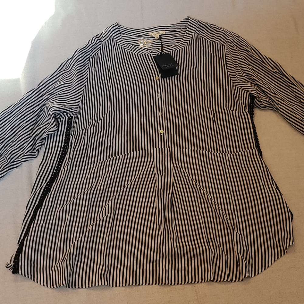 Jane and Delaney rayon tunic